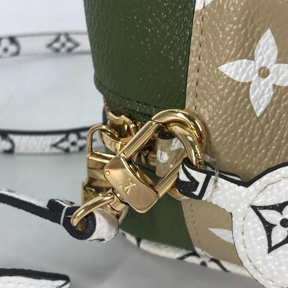 Louis Vuitton Shoulder Bag M67610 Monogram Giant Canvas, Plastics Khaki Monogram Giant Beach Porch Women Used Authentic