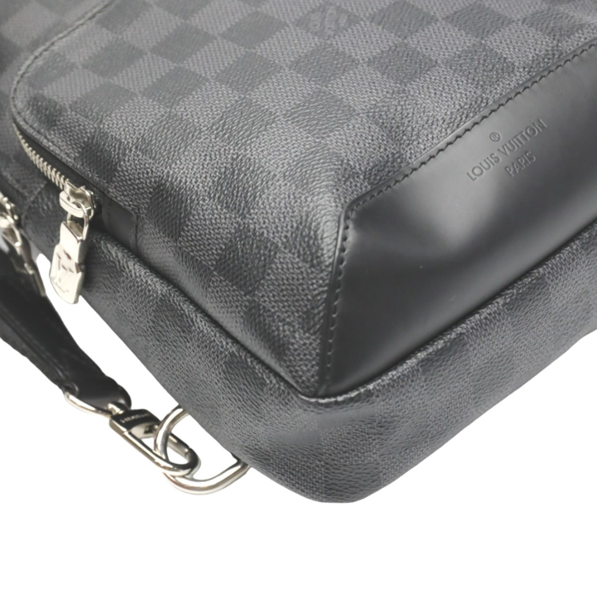 Louis Vuitton Shoulder Bag N41719 Damier Grafitto Canvas Black Sling Bag Graphite Avenir Sling Bag (Old Model) Mens Used Authentic