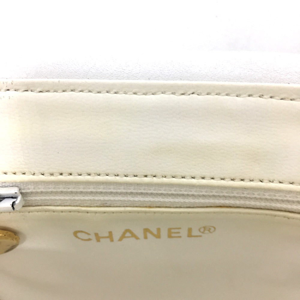 Chanel Shoulder Bag Lambskin White Cc Coco Mark Matrasse