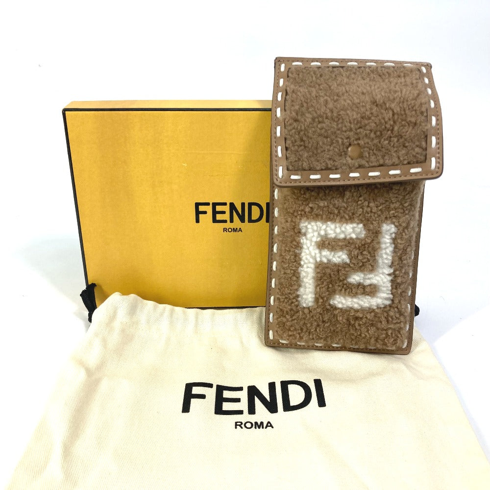 Fendi Pouch 7 As047 Fur, Leather Beige Smartphone Case Phone Pouch Women Used Authentic