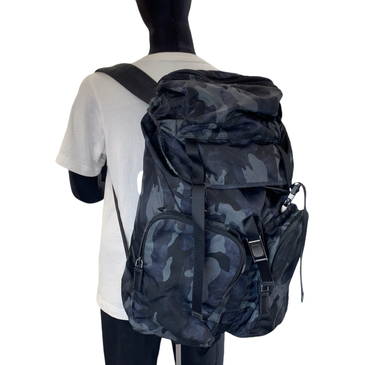 Prada Backpack V136 Nylon Khaki Backpack Backpack Tessuto Camouflage Pattern Triangle With Logo Mens Used Authentic