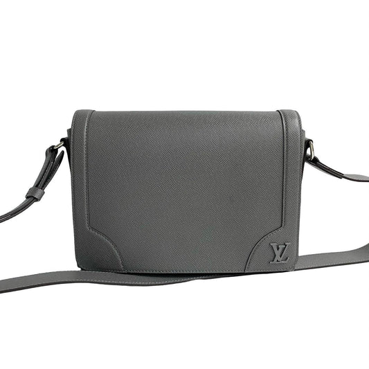 Louis Vuitton Shoulder Bag Taiga Gray Taiga New Flap Messenger Women(unisex) Used Authentic