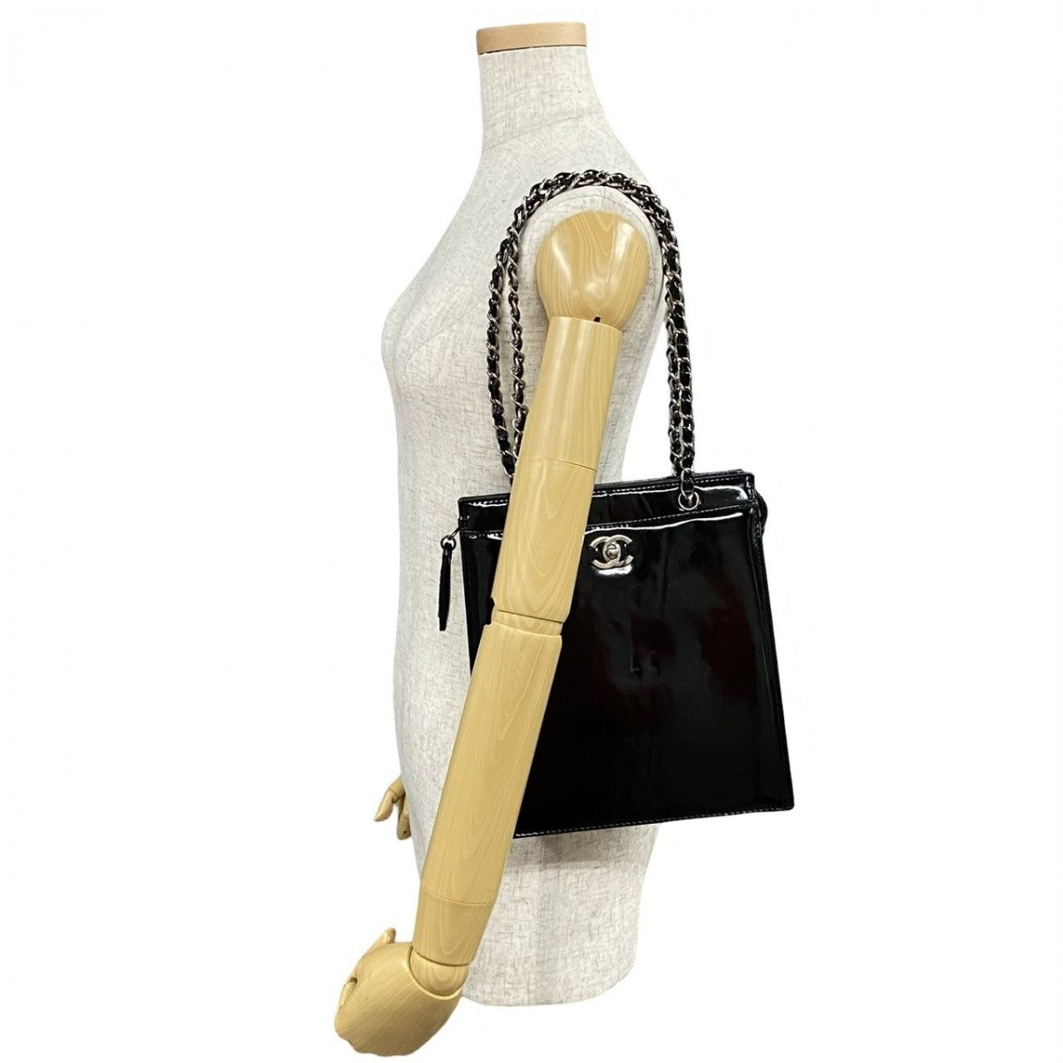 Chanel Shoulder Bag Patent Leather Black