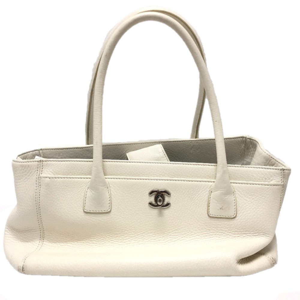 Chanel Tote Bag A29293 Leather White Executive Women Used Authentic