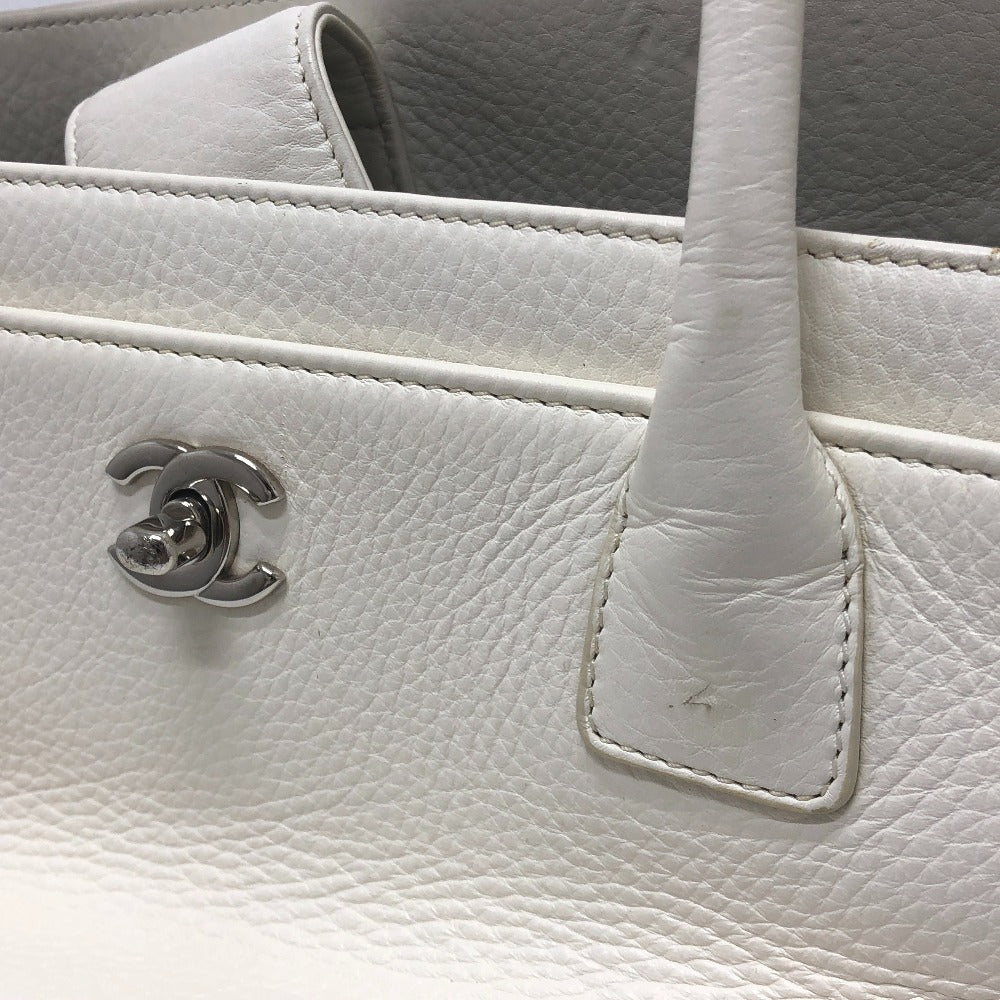 Chanel Tote Bag A29293 Leather White Executive Women Used Authentic