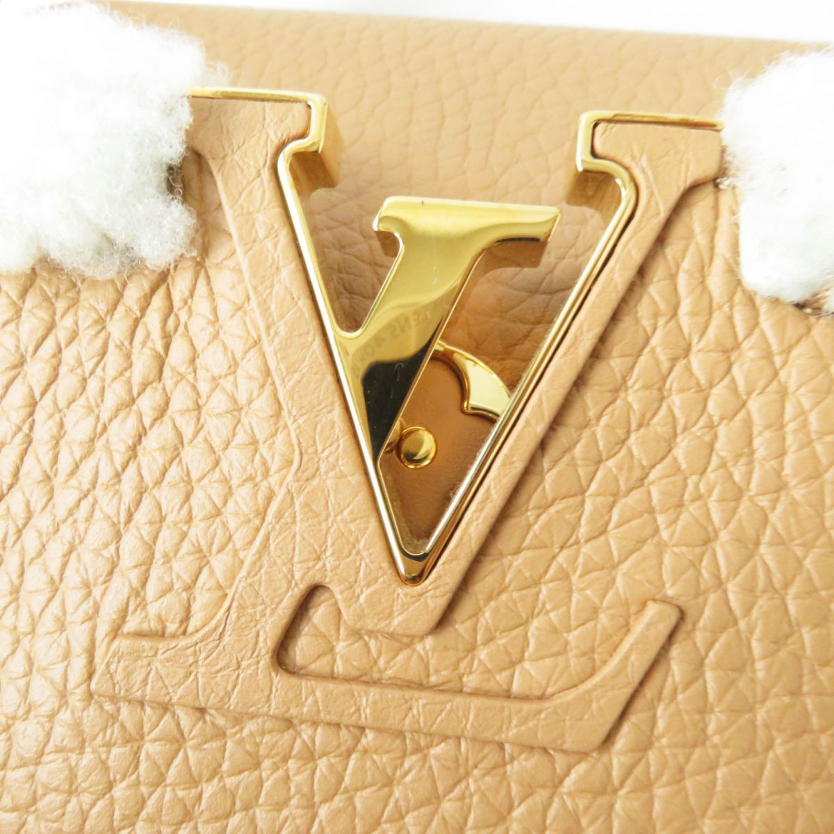 Louis Vuitton Shoulder Bag Main: Taurillon Clemence Leather, Part: Shearling Beige X Gold Metal Women Used Authentic