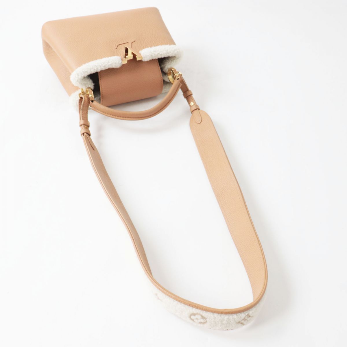 Louis Vuitton Shoulder Bag Main: Taurillon Clemence Leather, Part: Shearling Beige X Gold Metal Women Used Authentic