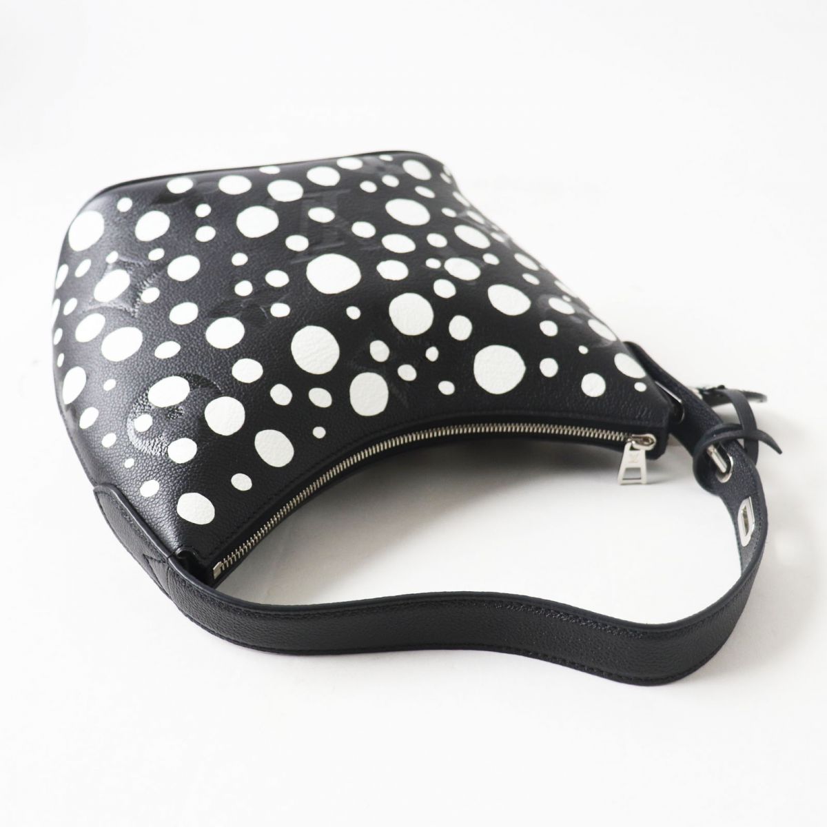 Louis Vuitton Shoulder Bag Main: Monogram Empreinte Black X White Infinity Dots Women Used Authentic